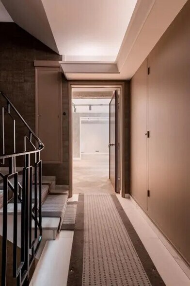 Bureau dans Paris à louer - Photo de l’immeuble – Image 3 sur 9