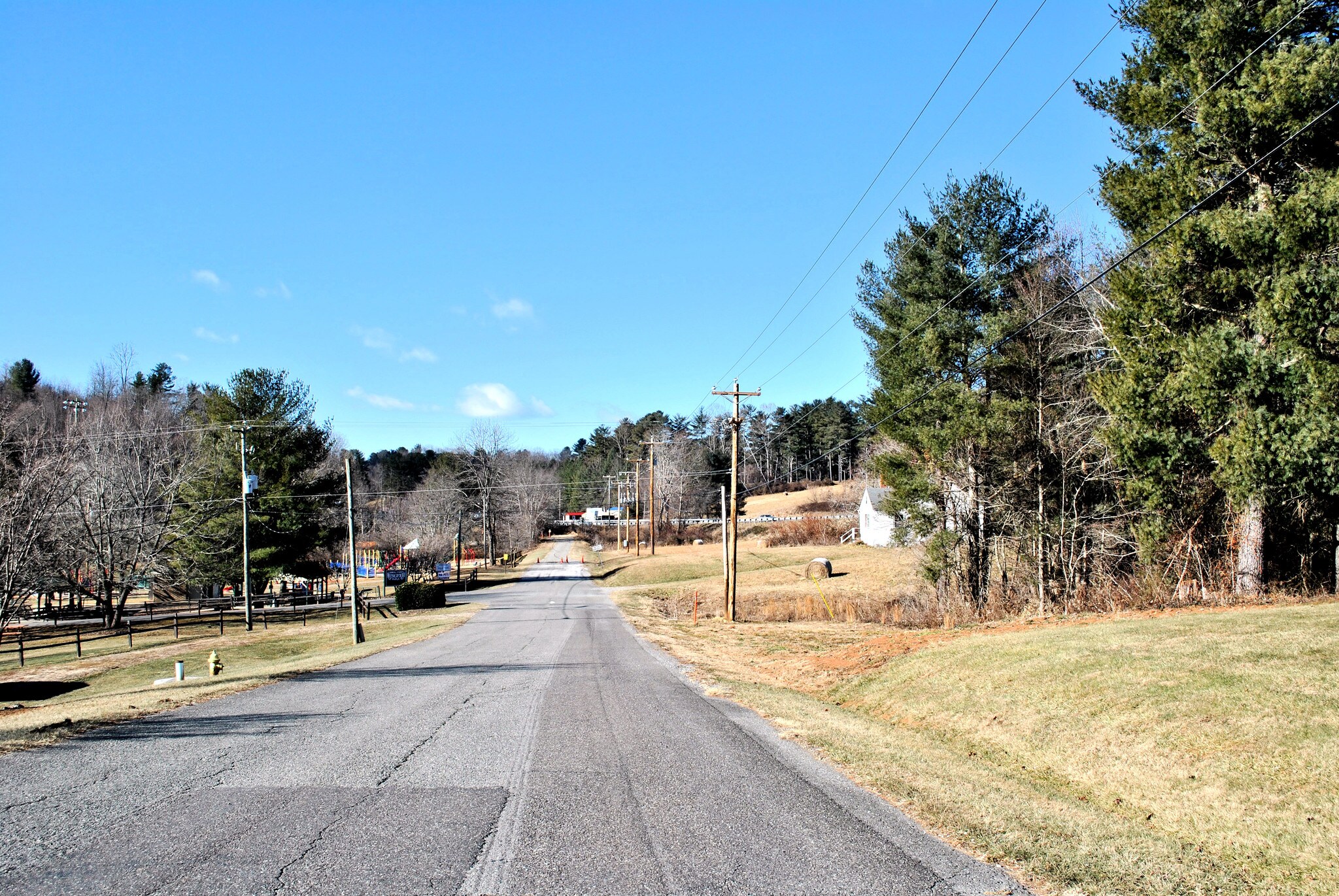 218 Ball Park Dr, Hillsville, VA à vendre Autre– Image 1 sur 3