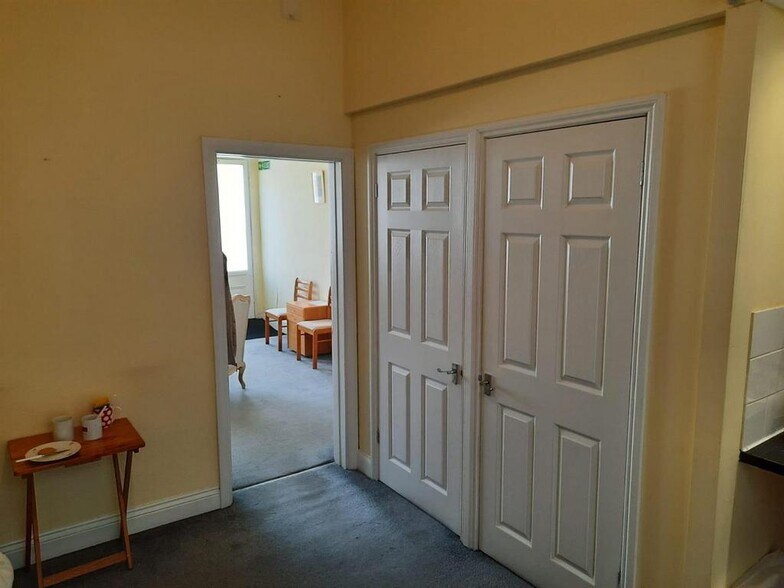 35 Malvern Rd, Londres à louer - Photo de l’immeuble – Image 2 sur 8
