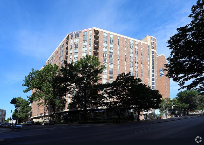 8750 Georgia Ave, Silver Spring, MD à louer - Photo de l’immeuble – Image 3 sur 138