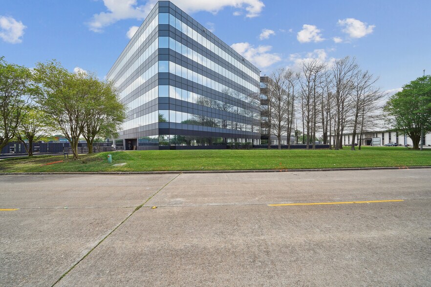 1150 Gemini St, Houston, TX à louer - Photo de l’immeuble – Image 3 sur 34