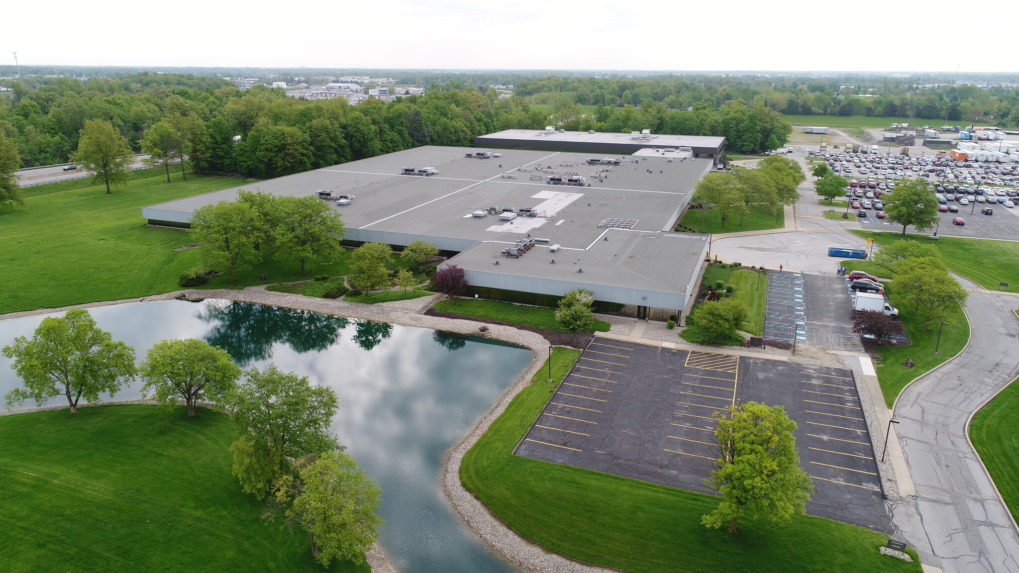 5001 US Highway 30 W, Fort Wayne, IN à louer Photo de l’immeuble– Image 1 sur 23