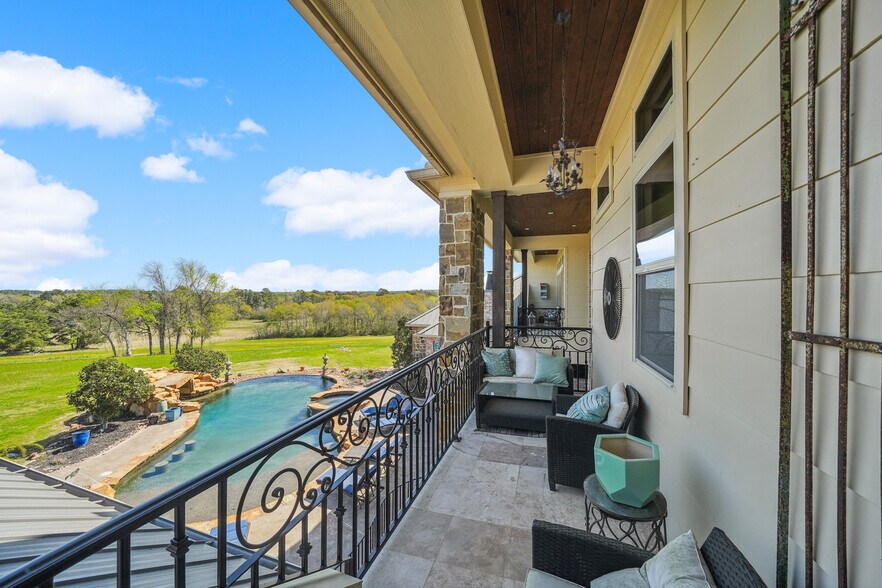 460 Bishop Rd, Huntsville, TX à vendre - Photo de l’immeuble – Image 3 sur 22