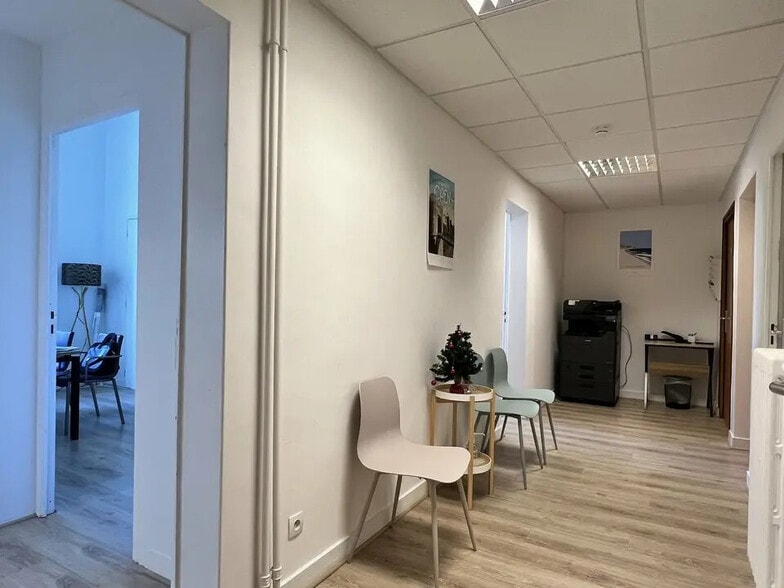 Bureau dans Caen à louer - Photo de l’immeuble – Image 3 sur 6