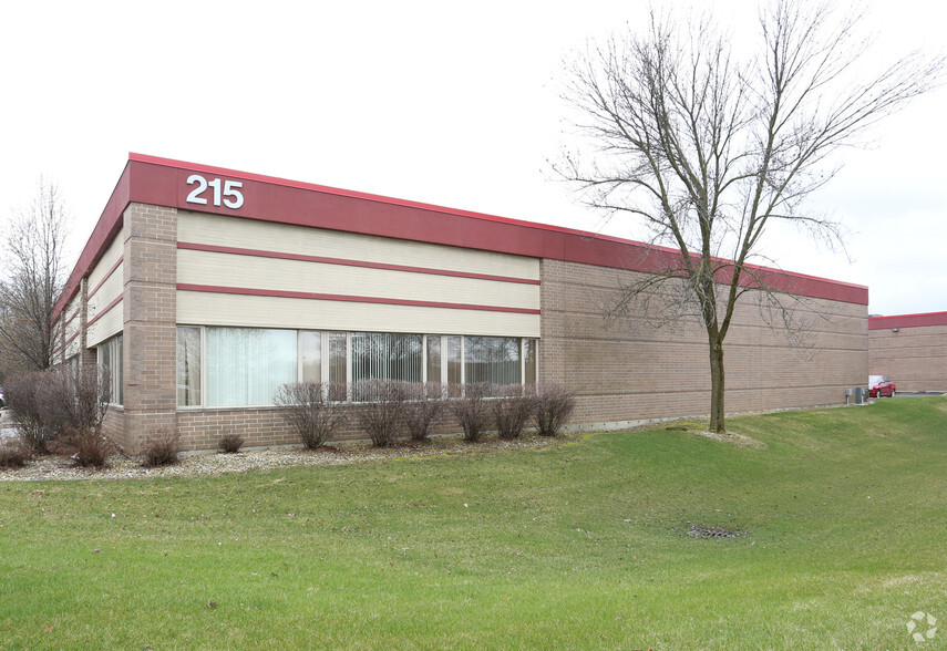 16W215 83rd St, Burr Ridge, IL à louer - Photo de l’immeuble – Image 2 sur 5