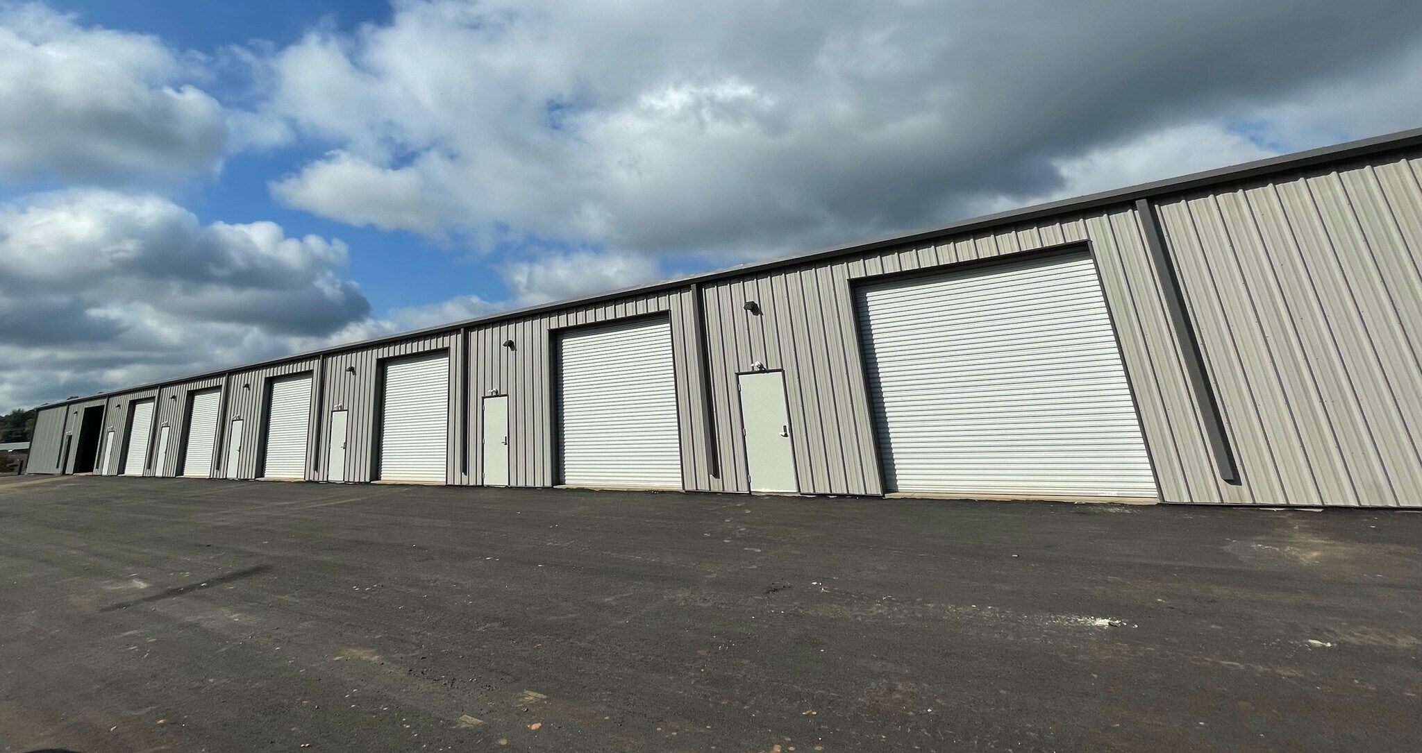 1661 Inman Rd, Wellford, SC à louer Photo de l’immeuble– Image 1 sur 10