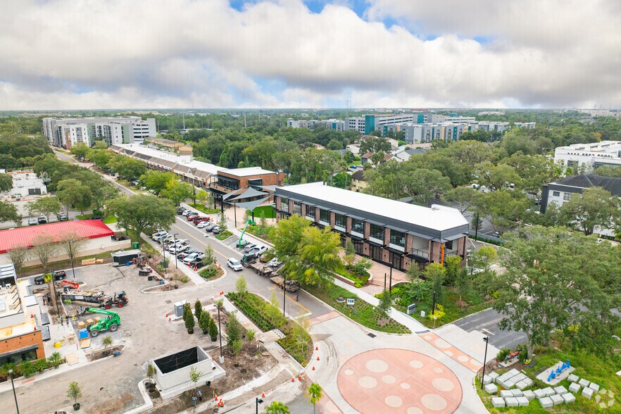 12100 Collegiate Way, Orlando, FL à louer - Photo de l’immeuble – Image 1 sur 37