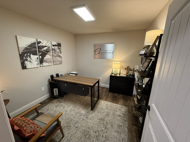 200 S Main St, Rhome, TX à louer - Photo de l’immeuble – Image 3 sur 18