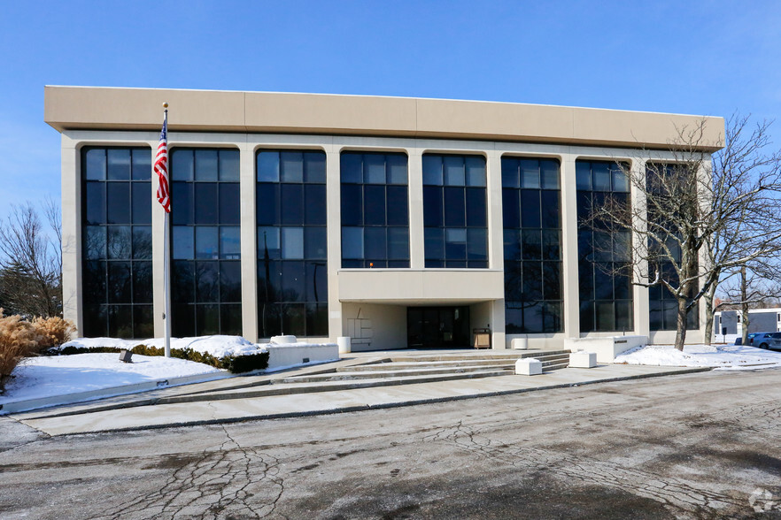 415 Glensprings Dr, Springdale, OH à louer - Photo de l’immeuble – Image 3 sur 12