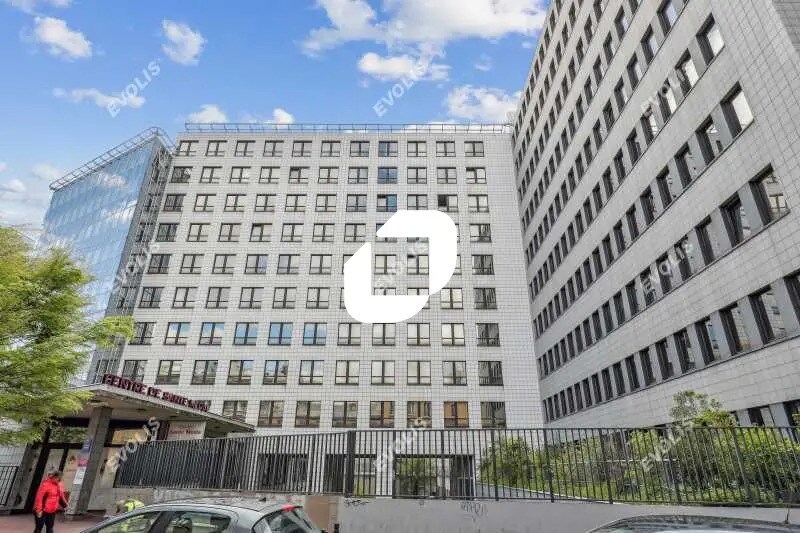 Bureau dans Montreuil à louer - Photo de l’immeuble – Image 1 sur 8