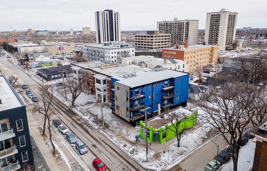 290 River Av, Winnipeg, MB à vendre - Photo de l’immeuble – Image 2 sur 13