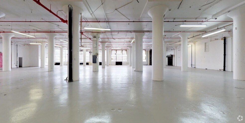184-10-184-60 Jamaica Ave, Jamaica, NY à louer - Numérisation 3D Matterport – Image 2 sur 16