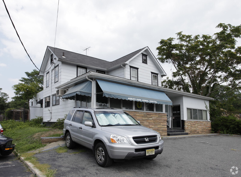 1707 Asbury Ave, Asbury Park, NJ à louer - Photo de l’immeuble – Image 2 sur 4
