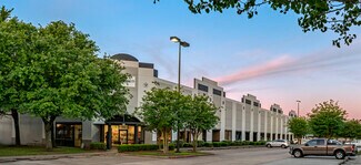 Plus de détails pour 210-240 Spring Hill Dr, The Woodlands, TX - Local d'activités à louer
