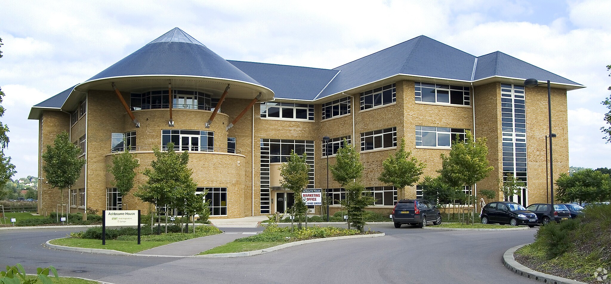 Old Portsmouth Rd, Guildford à louer Photo principale– Image 1 sur 3