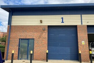 Plus de détails pour Wilton Rd, Camberley - Industriel/Logistique à louer