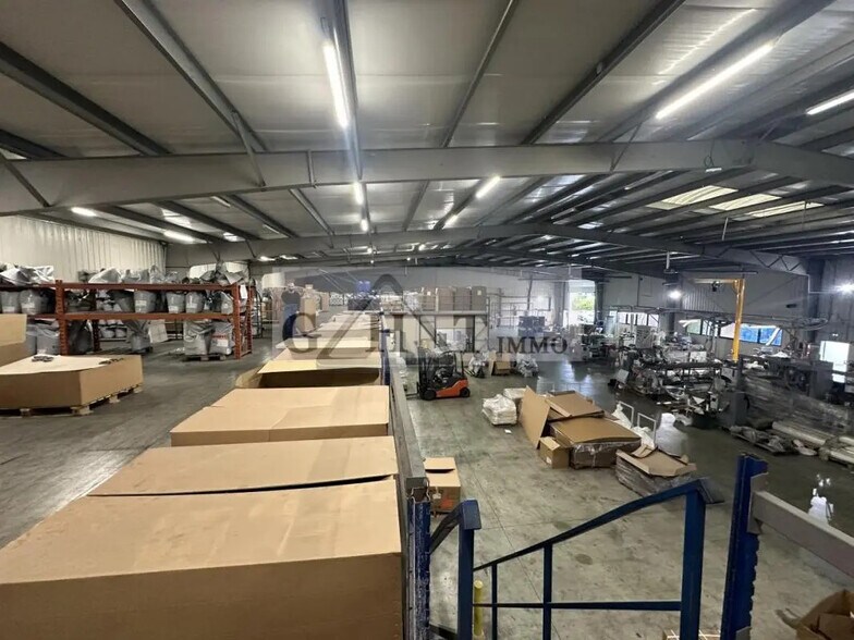 Industriel/Logistique dans Meaux à vendre - Photo de l’immeuble – Image 2 sur 8