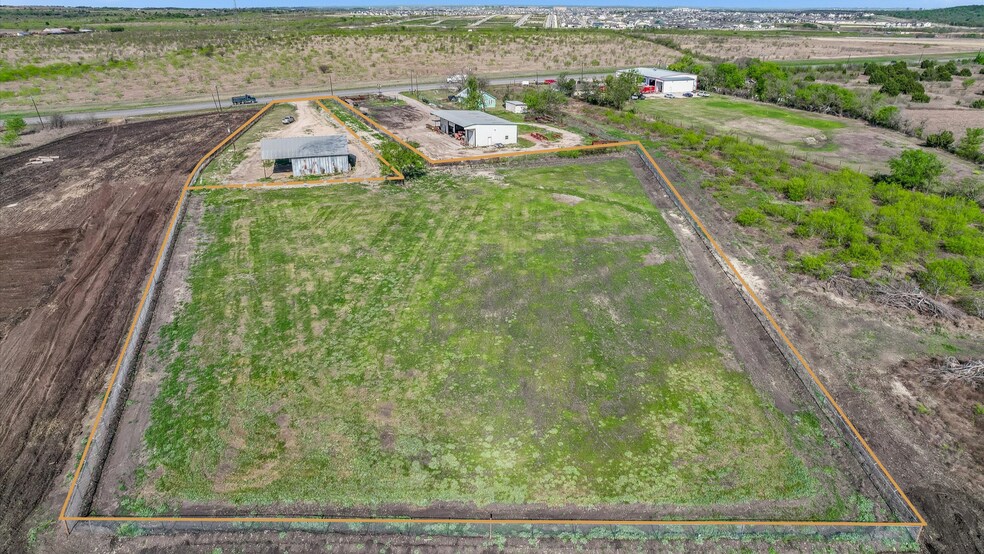 8223 S Highway 183, Austin, TX à louer - Photo de l’immeuble – Image 3 sur 6