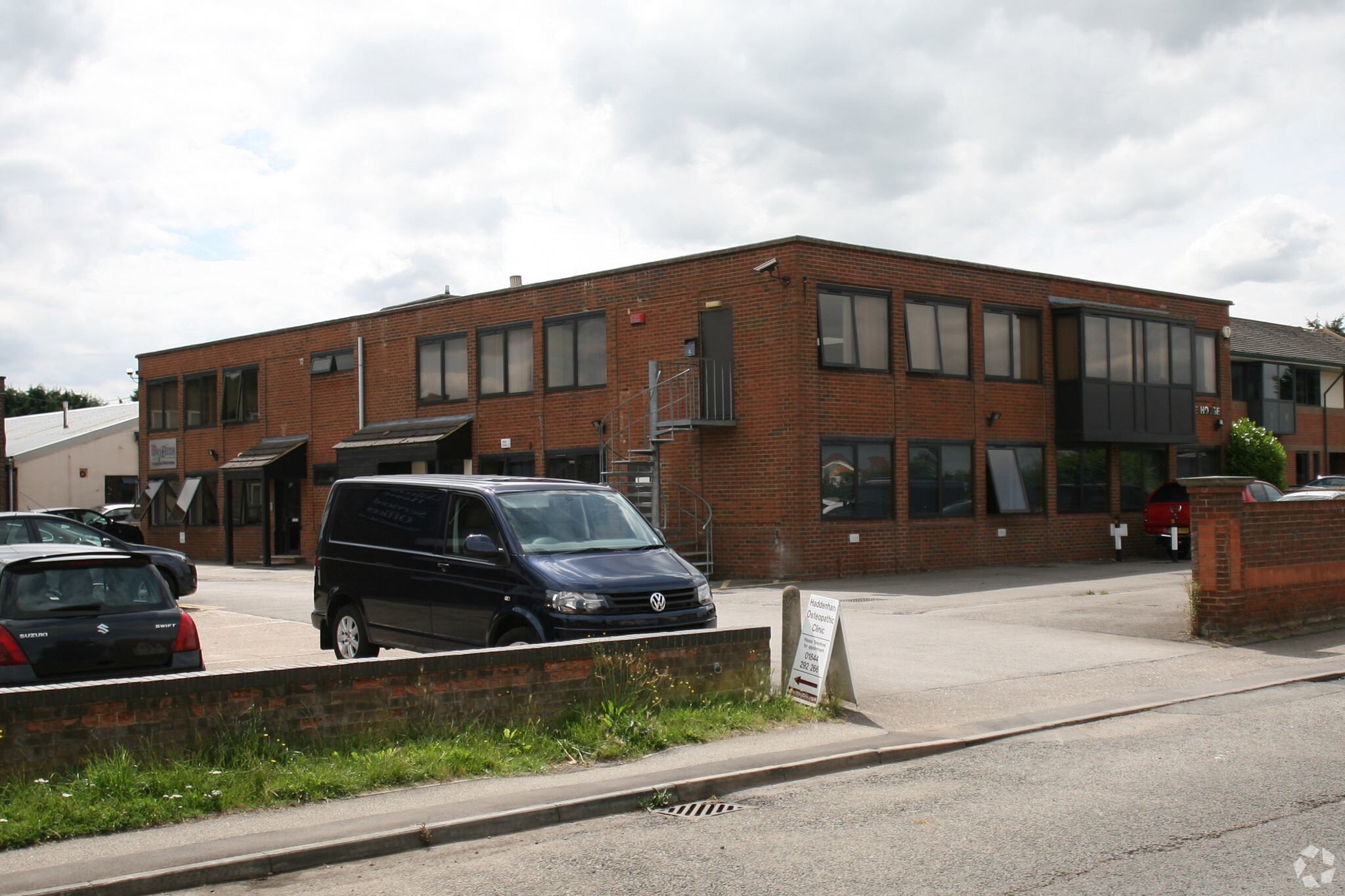 Thame Rd, Haddenham à louer Photo de l’immeuble– Image 1 sur 5