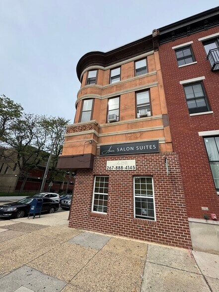 1641 W Girard Ave, Philadelphia, PA à vendre - Photo de l’immeuble – Image 3 sur 28