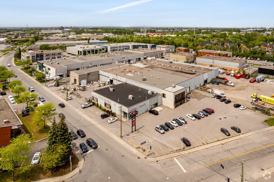 9055 Rue Pascal-Gagnon, Montréal, QC à vendre - Aérien – Image 2 sur 4