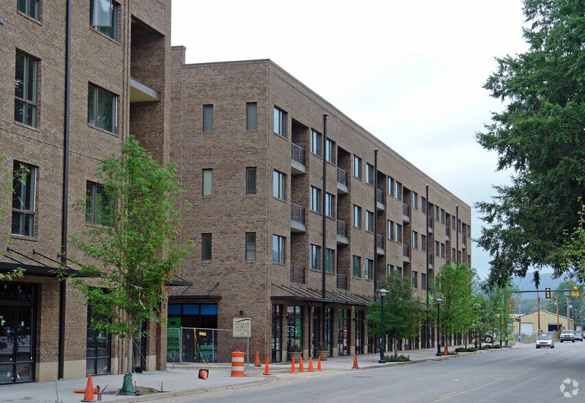 200 Manufacturers Rd, Chattanooga, TN à louer - Photo de l’immeuble – Image 2 sur 4