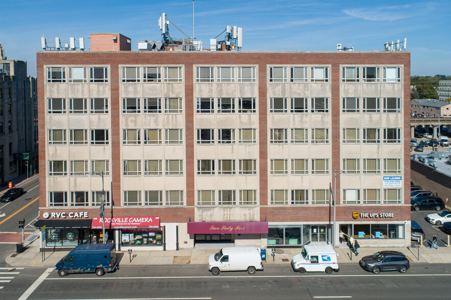 265 Sunrise Hwy, Rockville Centre, NY à louer - Photo de l’immeuble – Image 3 sur 45