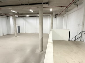 3637 31st St, Long Island City, NY à louer Photo intérieure– Image 2 sur 6