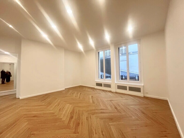 Bureau dans Paris à louer - Photo de l’immeuble – Image 3 sur 11