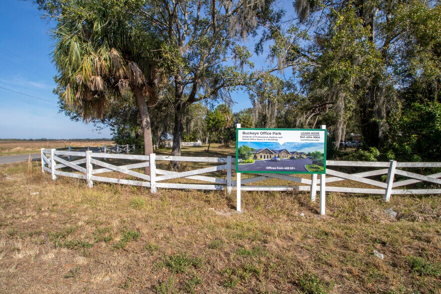 12910 Pritchart Rd, Parrish, FL à louer - Photo principale – Image 1 sur 8