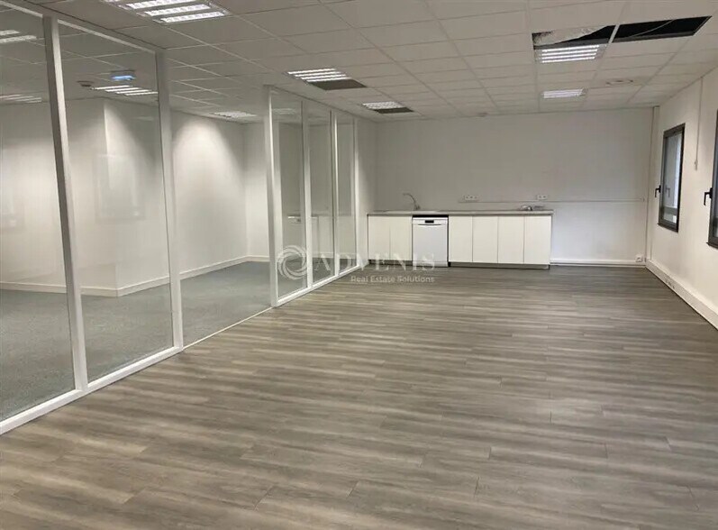 Bureau dans Lyon à louer - Photo de l’immeuble – Image 1 sur 10