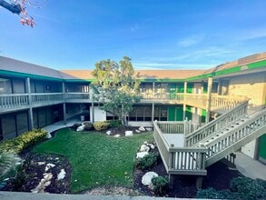 222 N Mountain Ave, Upland, CA à vendre Photo intérieure– Image 2 sur 4