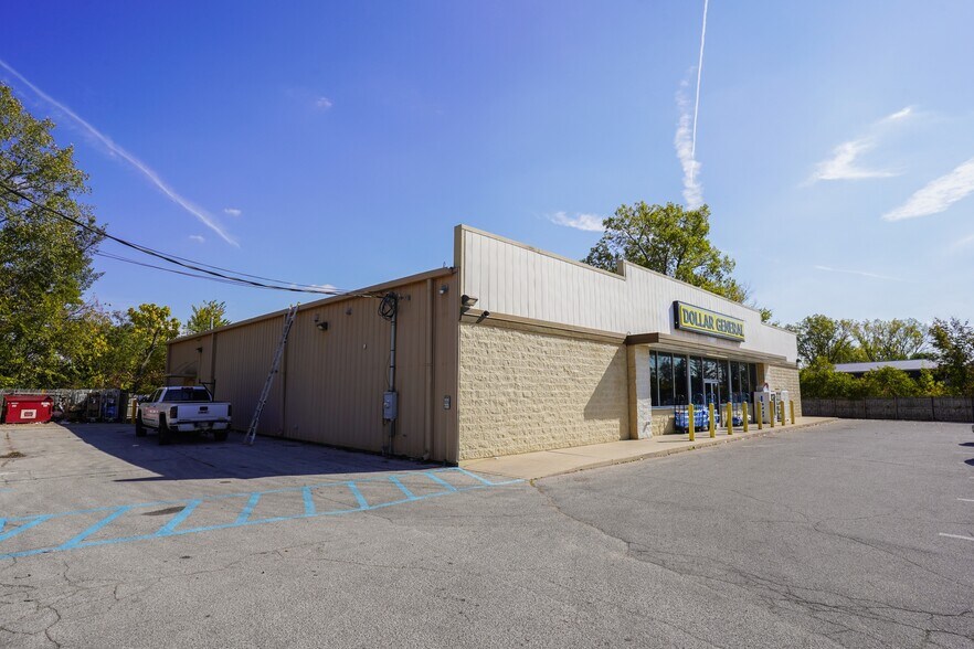 5307 Decatur Rd, Fort Wayne, IN à vendre - Photo de l’immeuble – Image 2 sur 2