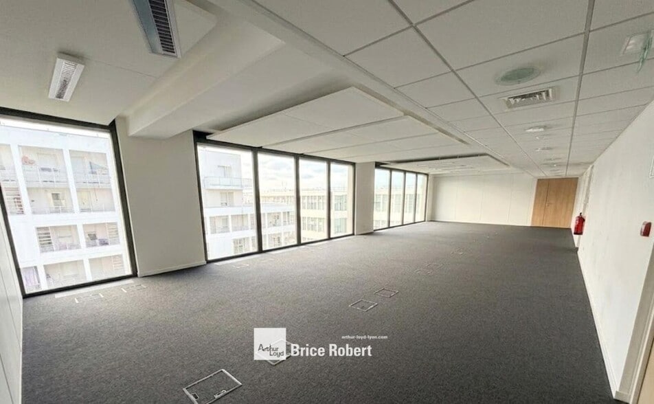 8 Rue Maurice Moissonnier, Vaulx-en-Velin à louer - Photo intérieure – Image 3 sur 4