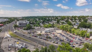 Plus de détails pour 459 US 17, Hasbrouck Heights, NJ - Local commercial à louer