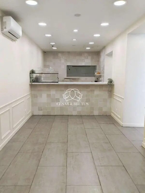 Plus de détails pour Local commercial à vendre