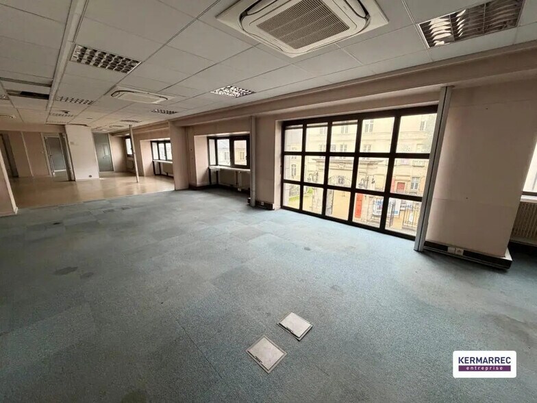 Bureau dans Vannes à louer - Photo de l’immeuble – Image 2 sur 3