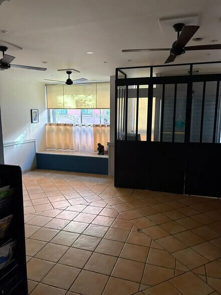 Local commercial dans Levallois-Perret à vendre - Photo de l’immeuble – Image 3 sur 5