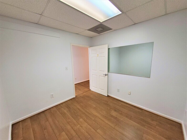 17849 Beach Blvd, Huntington Beach, CA à louer - Photo de l’immeuble – Image 3 sur 7