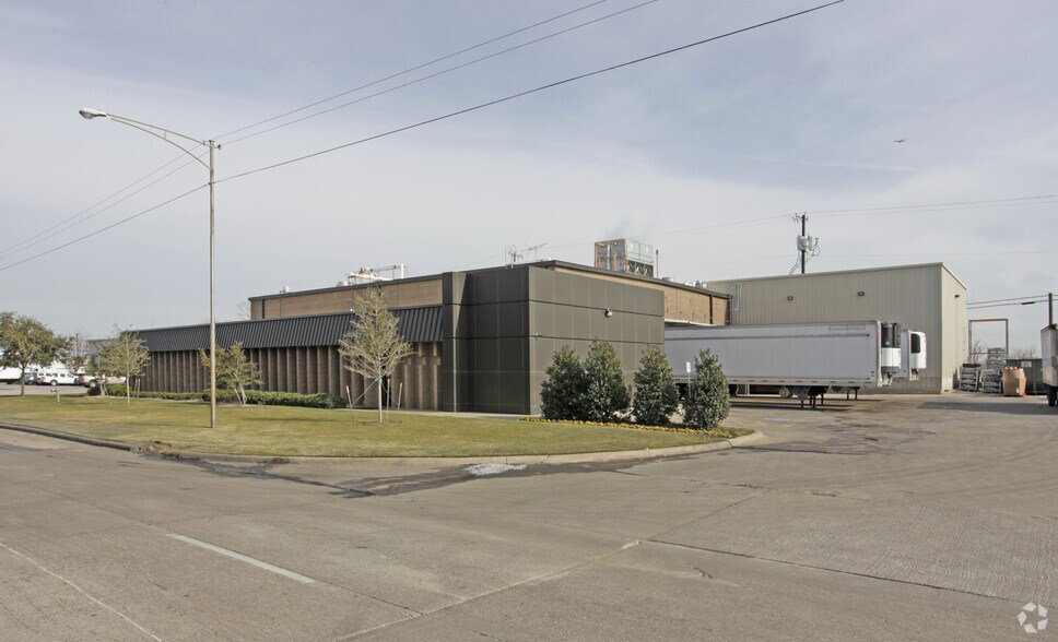 730 N Great Southwest Pky, Arlington, TX à louer - Photo principale – Image 1 sur 5