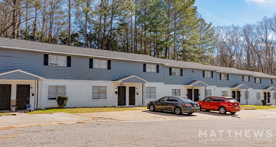 4053 Log Cabin Dr, Macon-Bibb, GA à vendre - Photo de l’immeuble – Image 2 sur 14