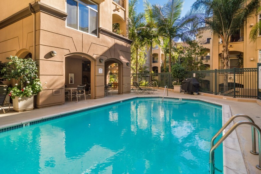 415 Laurel St, San Diego, CA à louer - Photo de l’immeuble – Image 2 sur 5
