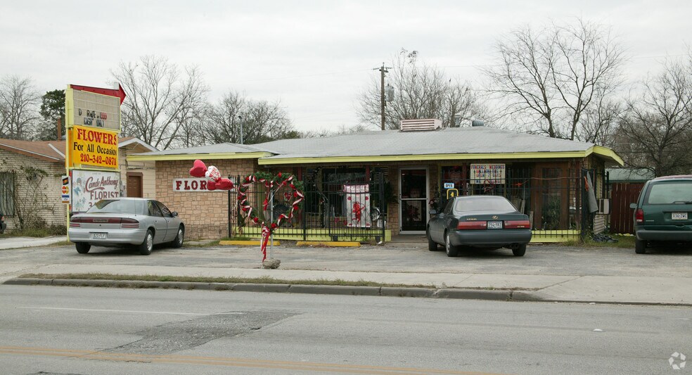 1323 Basse Rd, San Antonio, TX à vendre - Photo de l’immeuble – Image 2 sur 3
