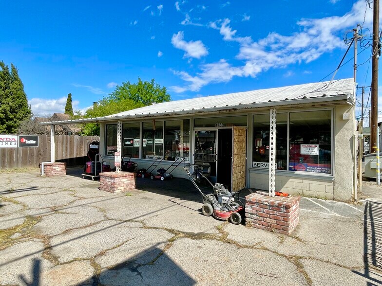 1785 E 21st St, Merced, CA à vendre - Photo de l’immeuble – Image 2 sur 20