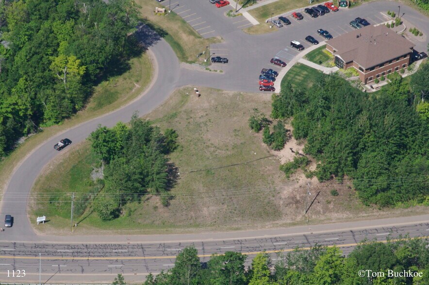 1000 Harbor Hills Dr, Marquette, MI à vendre - Aérien – Image 2 sur 6