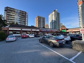 555 Clarke Rd, Coquitlam, BC à louer Photo intérieure– Image 2 sur 9