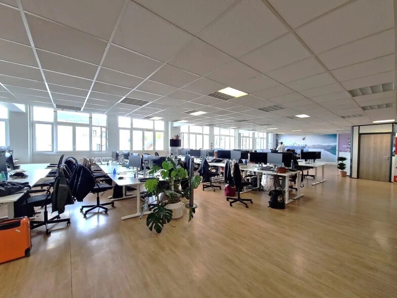 5 Avenue De La République, Paris à louer - Photo de l’immeuble – Image 3 sur 10