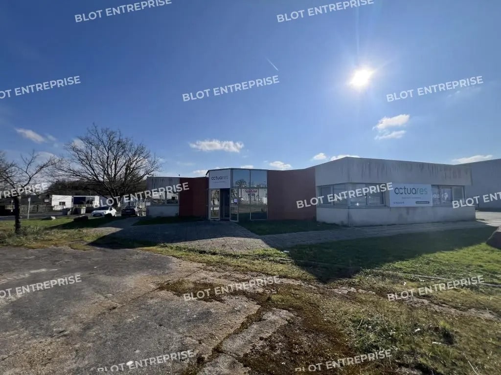 Bureau dans Sainte-Luce-sur-Loire à louer Photo de l’immeuble– Image 1 sur 10