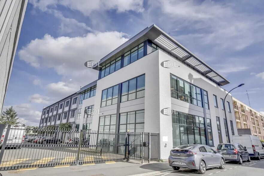 Local d’activités dans Ivry-sur-Seine à louer - Photo de l’immeuble – Image 2 sur 24