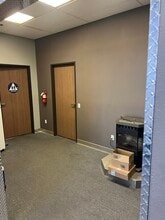 12221 Poplar St, Hesperia, CA à louer Photo intérieure– Image 2 sur 6